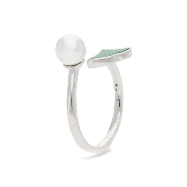 Pearl Wing White Ring